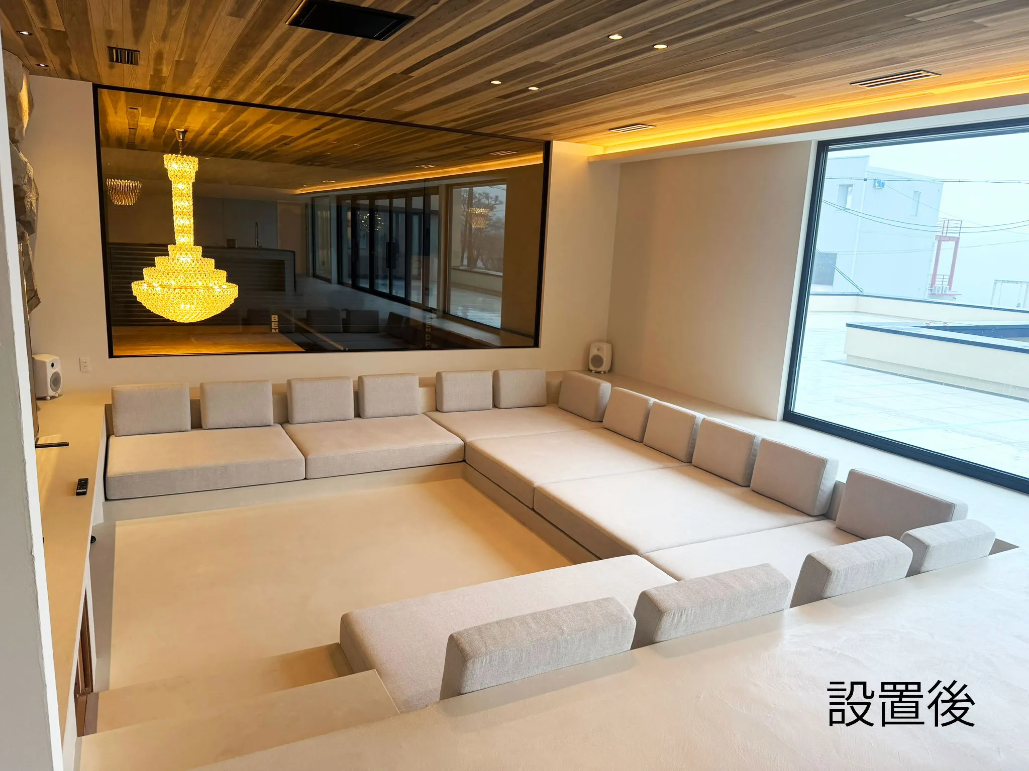 ダウンフロアに合わせた特注クッション製作